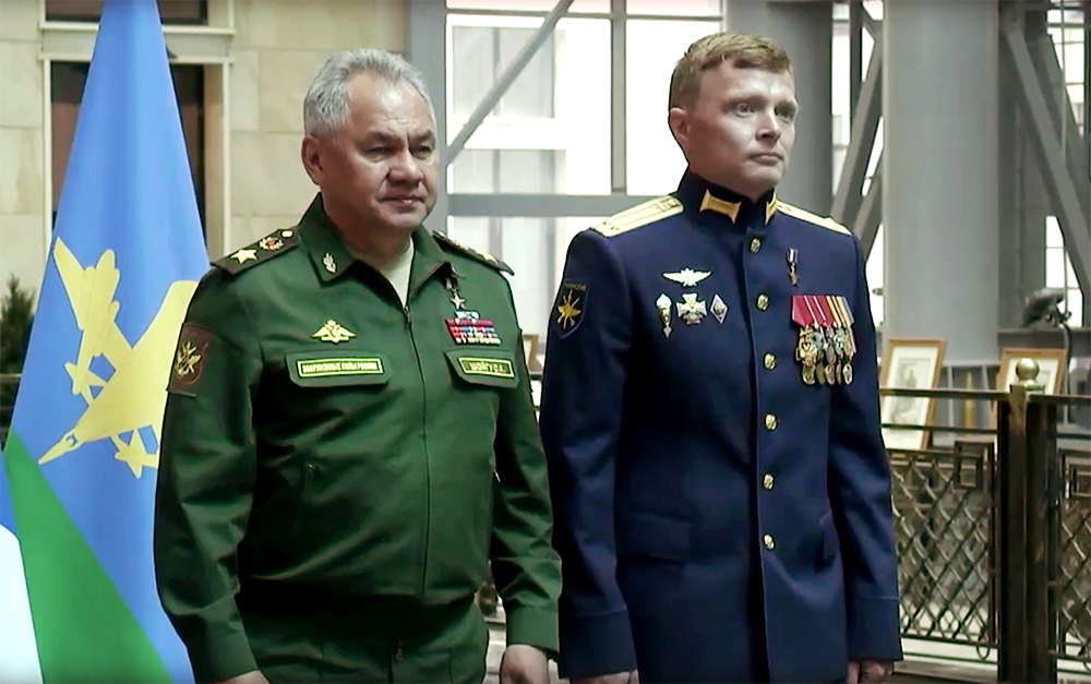  Подполковник Илья Сизов награжден званием Герой России